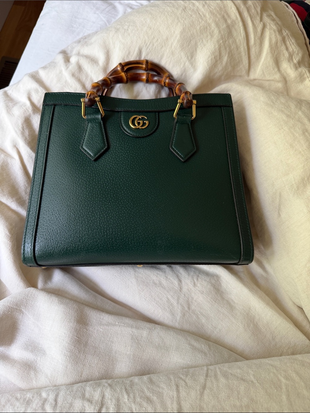 Gucci Diana medium tote bag